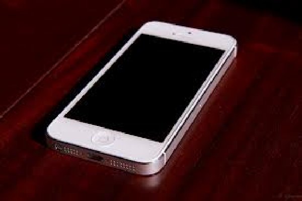 For sale is a like new unwanted white Apple IPhone 5. Comes with ... For sale is a like new unwanted white Apple IPhone 5. Comes with ...