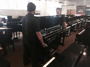 Piano moving company Picture