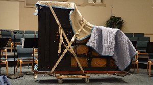 Piano moving company Picture