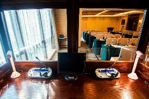 Simultaneous Interpretation | EMS Communication offer Advertising