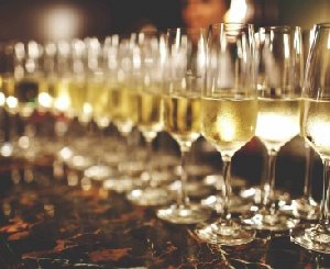 Hire wedding catering services 