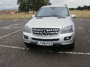 LHD 2009 MERCEDES ML 320CDI LEFT... Picture