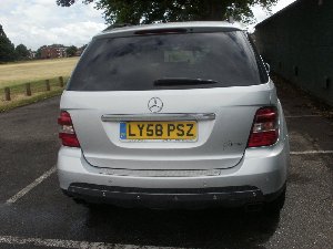 LHD 2009 MERCEDES ML 320CDI LEFT... Picture