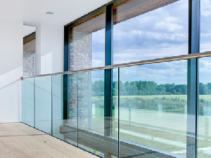 Cracked Glass Worktops London Picture